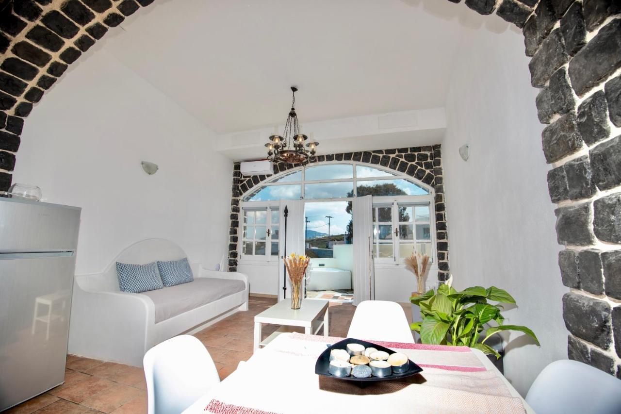 Dawn Suites Santorini Vourvoulos ภายนอก รูปภาพ